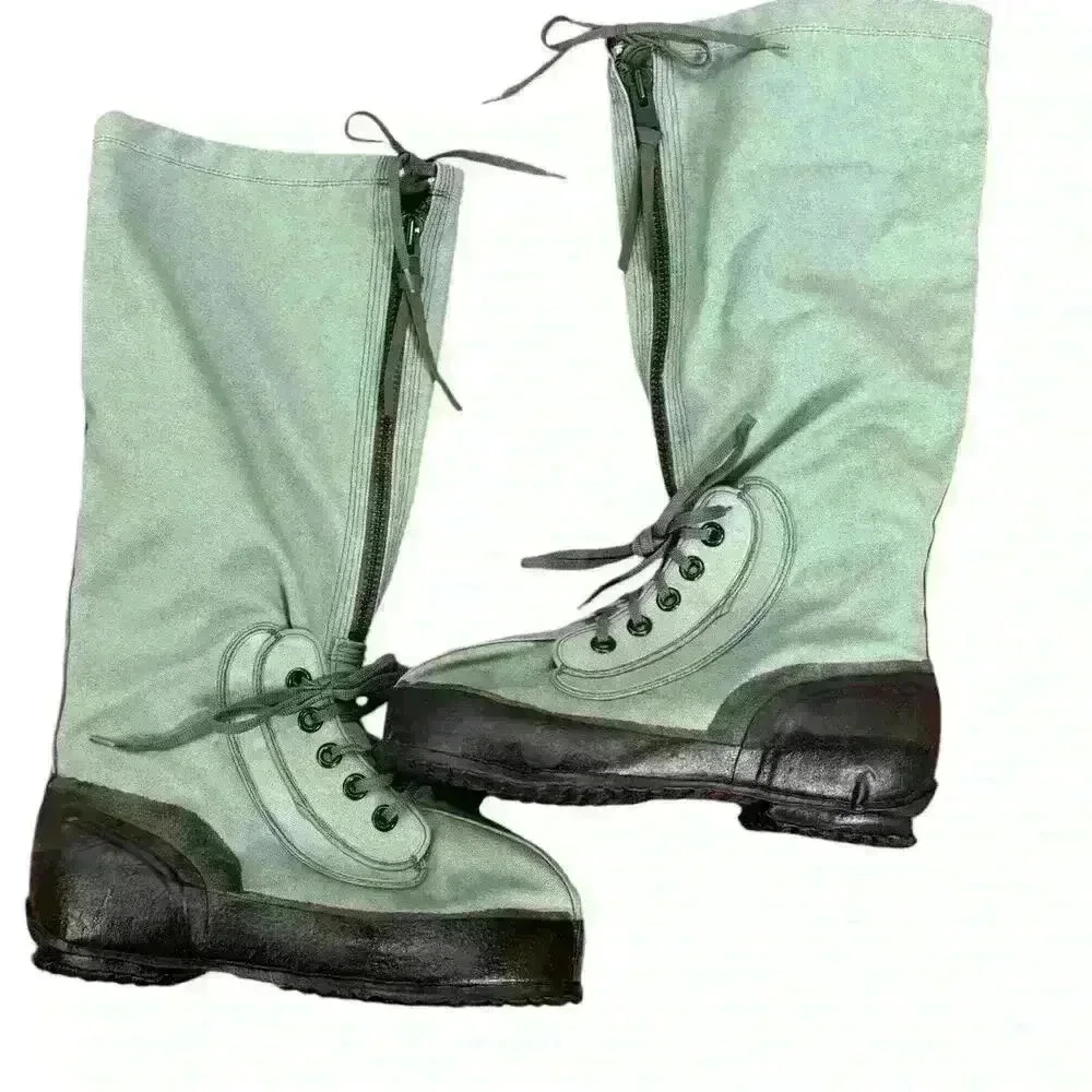 Wellco Snow/Extreme Cold Weather Mukluks Boots, Made in USA Size Small NWOT